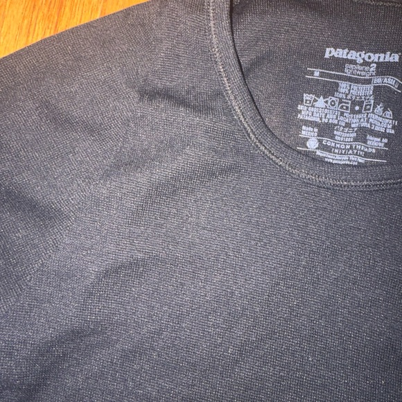 The Patagonia Women's Capilene 2 Top - Picture 3 of 3